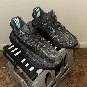 Yeezy Boost 350 V2 MX Dark Salt